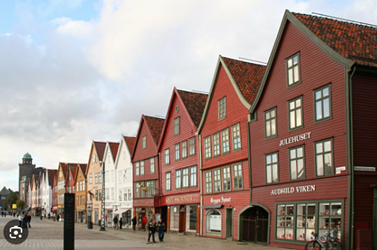 Bryggen i Bergen var fra 1360 til 1754 det sentrale knutepunktet for den hanseatiske handelsvirksomheten i Norge.