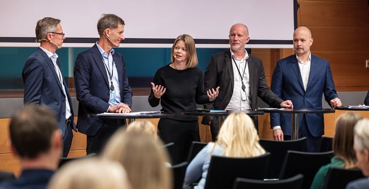 Presentation in front of employees